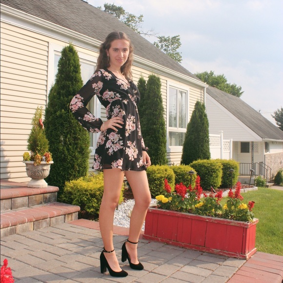 Floral V-neck Dress - Picture 1 of 2